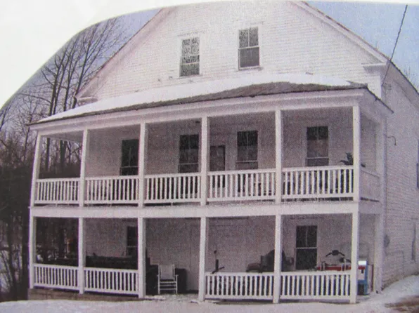 15 Front Street, Sumner, ME 04292