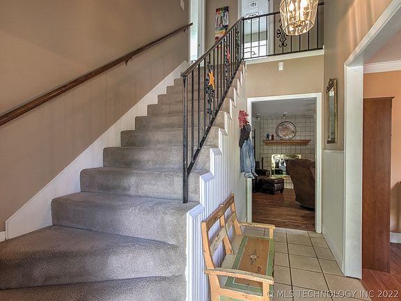 3rd image of 10210 E 23rd Pl