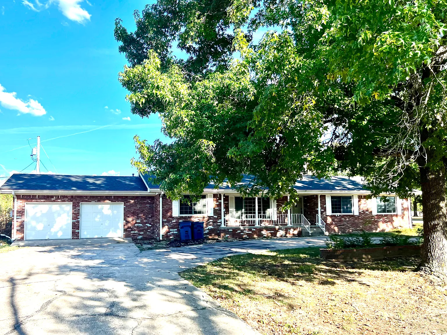 3 bed, 1.5 bath, 1750 sqft, $1,500 — Photo 2