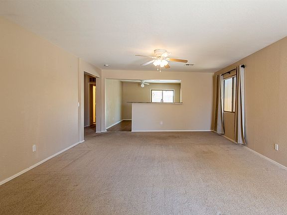 3rd image of 1451 E Daniella Dr