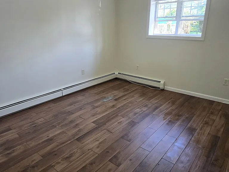 161 W Kingsbridge Rd — Photo 12