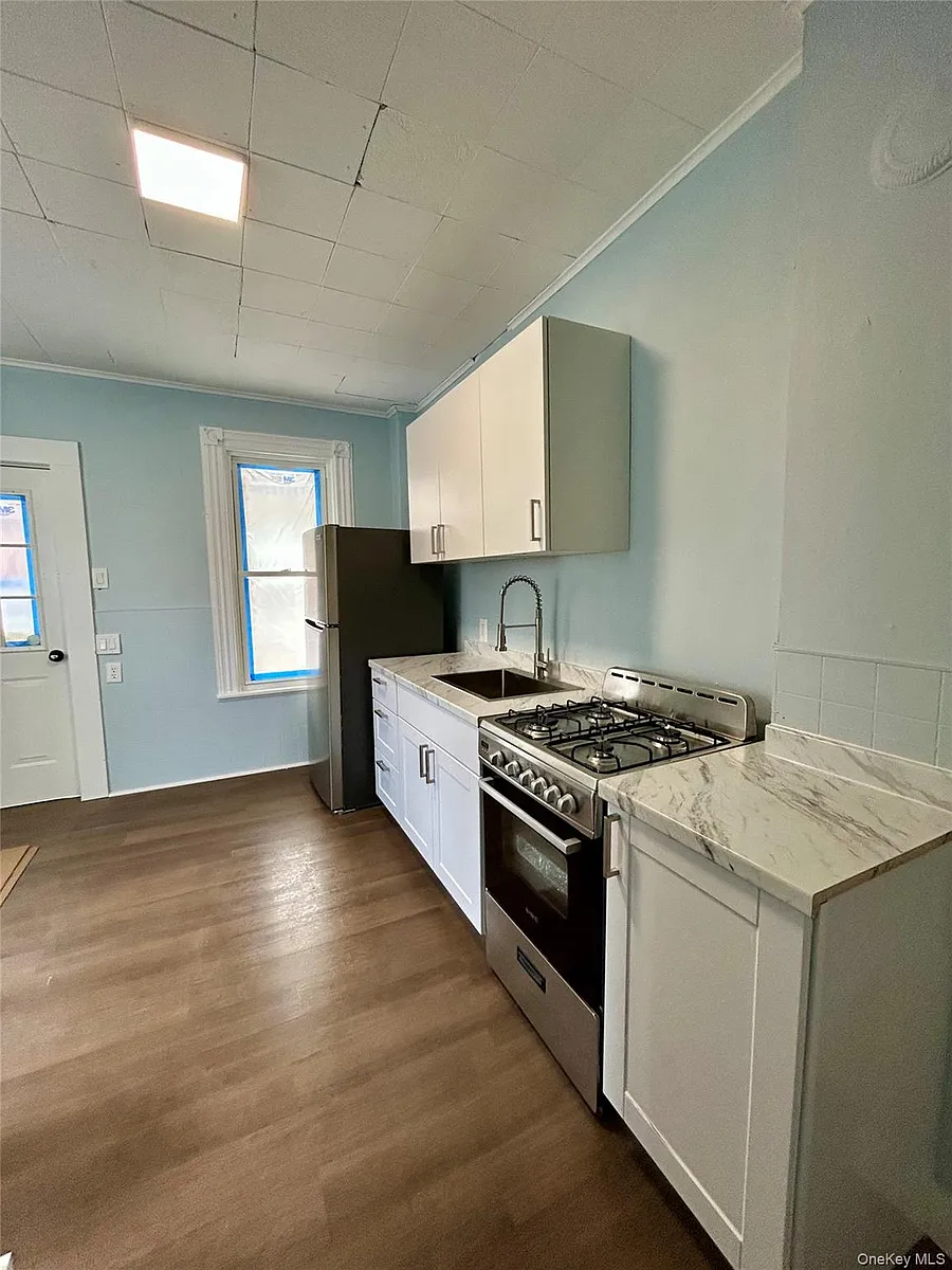 Building Photo - 206-208 W Main St #1