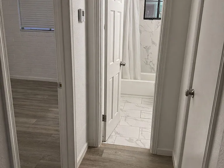 5747 S 34th Pl #3 — Photo 3
