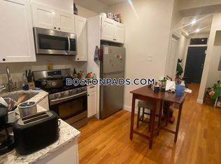 210 Green St #1B, Cambridge, MA 02139