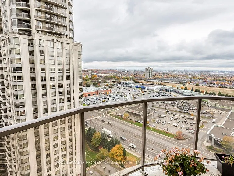 25 Kingsbridge Garden Cir #2121 — Photo 12