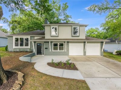 9909 Juniper Ln, Overland Park, KS, 66207