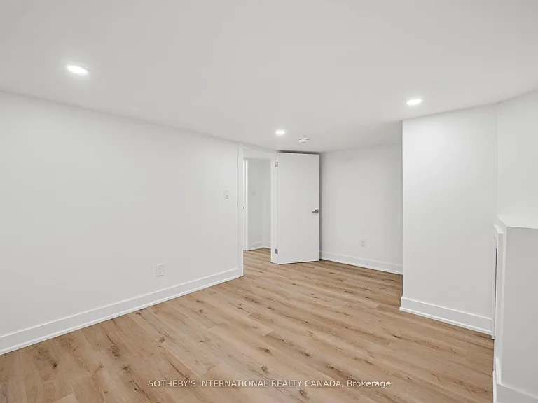28 Strathgowan Ave #BSMNT — Photo 25