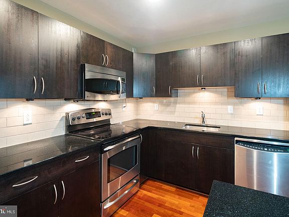 2nd image of 901 N Penn St Unit F206