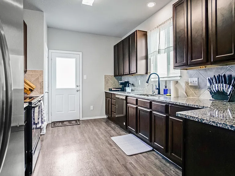5323 Moni Rock Dr — Photo 8