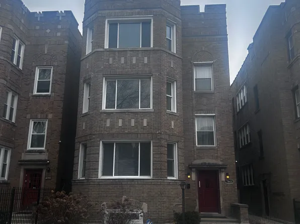 7843 S Ridgeland Ave Floor 3, Chicago, IL 60649