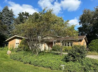 4389 Charing Way, Bloomfield Hills, MI 48304