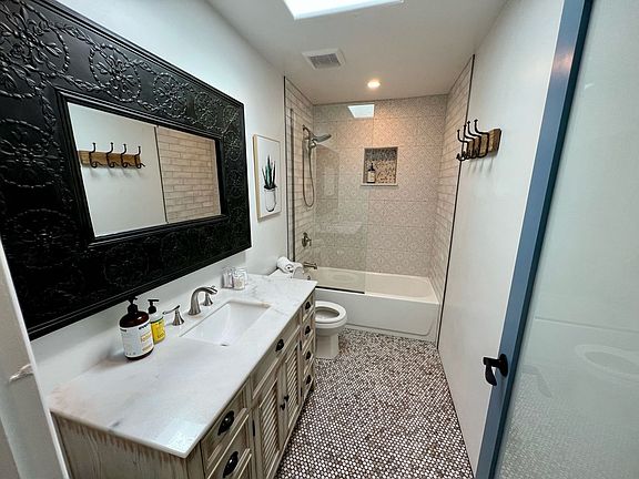 5th image of 3838 N 11th St