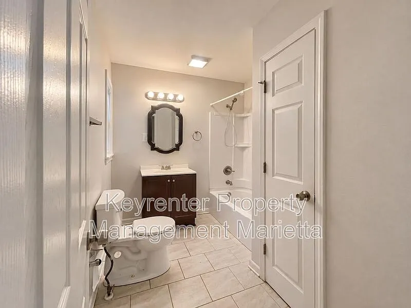 3 bed, 2.0 bath, 1512 sqft, $2,350 — Photo 3