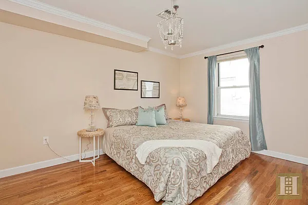 Sold by Halstead Property | media 3
