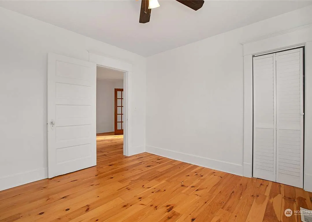 4 bed, 2.5 bath, 1560 sqft, $800 — Photo 1