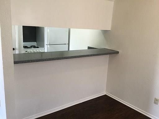 5th image of 217 Pine Meadow Dr APT B