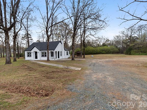 2nd image of 24460 Endy Rd