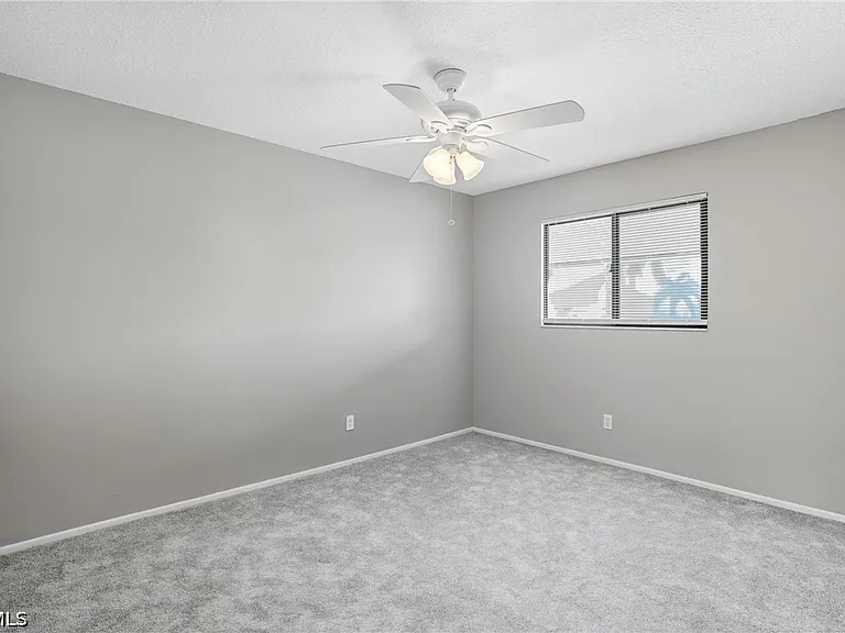1203 SW 48th Ter #202 — Photo 25