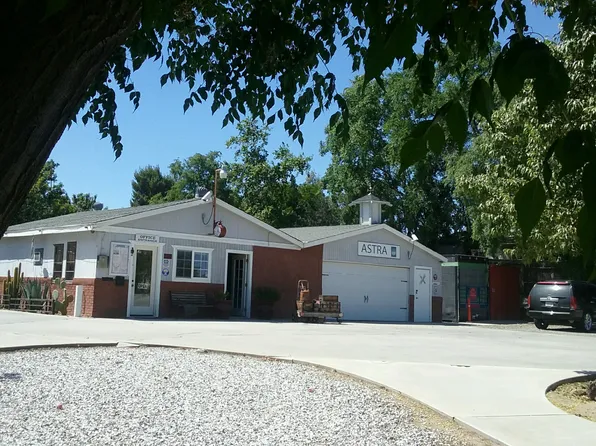 1051 W 7th St, Perris, CA 92570