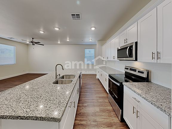 3rd image of 294 Palazza Reserve Pl