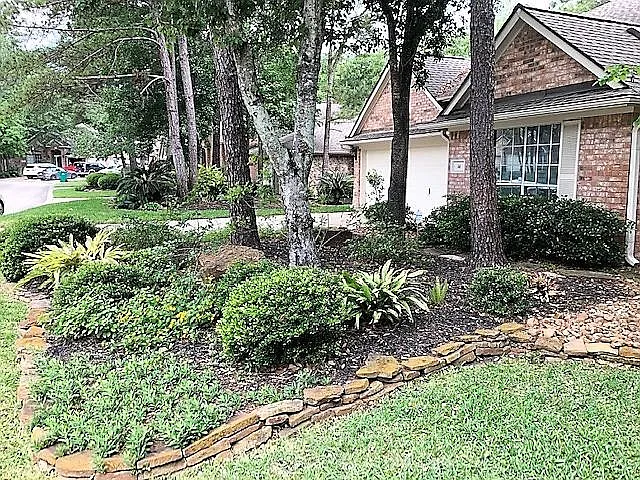 3 bed, 2.0 bath, 2264 sqft, $2,700 — Photo 2