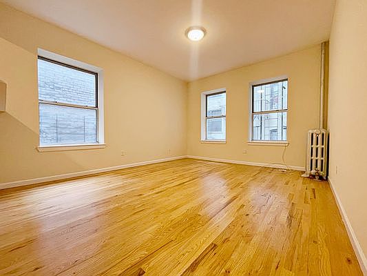 1st image of 714 W 181st St #4
