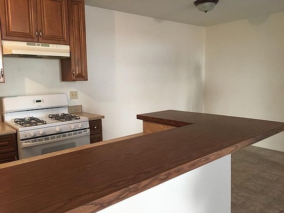 3rd image of 2580 Bolker Dr