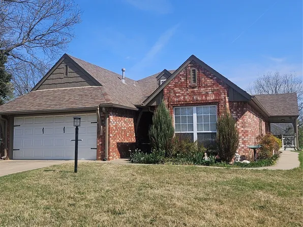 2015 W 4th Pl S, Claremore, OK 74017