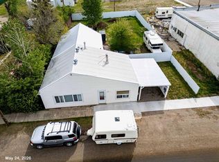 509 W Pacific Ave, Carmangay, AB T0L0N0