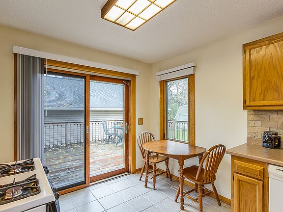 5th image of 6841 Lakeview Dr