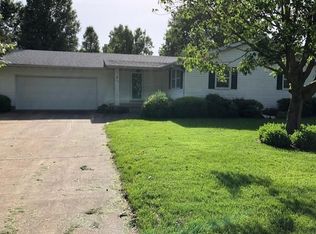 1013 Koester St, Effingham, IL 62401