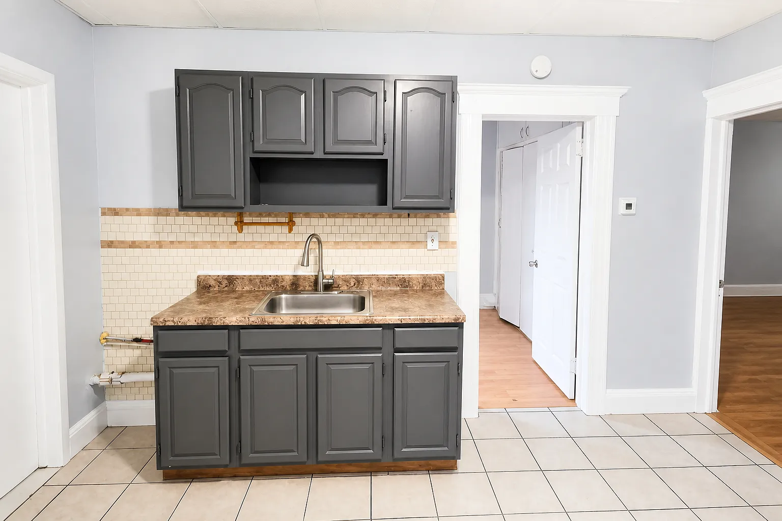 2 bed, $1,900 — Photo 1