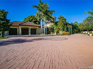 904 W Moore Rd, Pharr, TX 78577