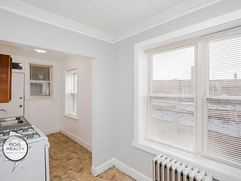 Bright and Sunny Cicero apartments! — Photo 20