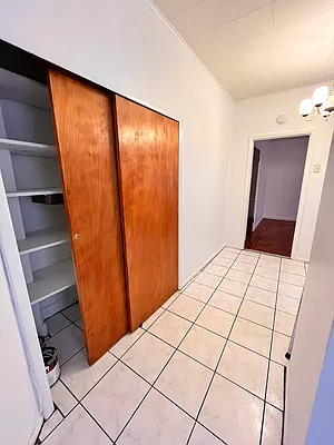 Rented by Space Real Estate | media 19