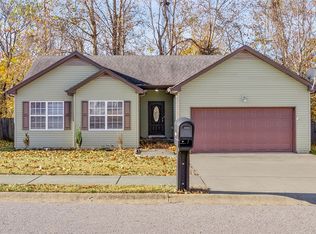 1680 Parkside Dr, Clarksville, TN 37042