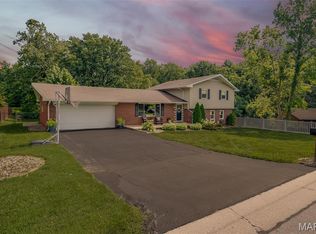 112 Saint Mary Dr, Collinsville, IL 62234