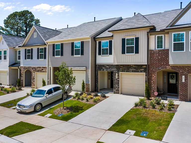 1409 Sunset Peak Way — Photo 2