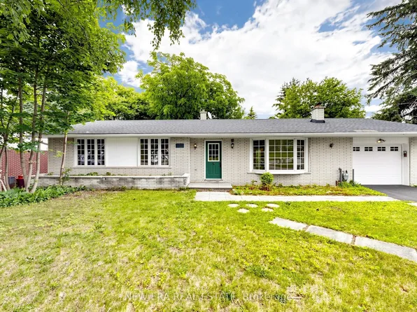 20543 Leslie St, East Gwillimbury, ON L0G 1R0
