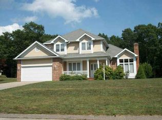 17 Yarmouth Dr, Westerly, RI 02891