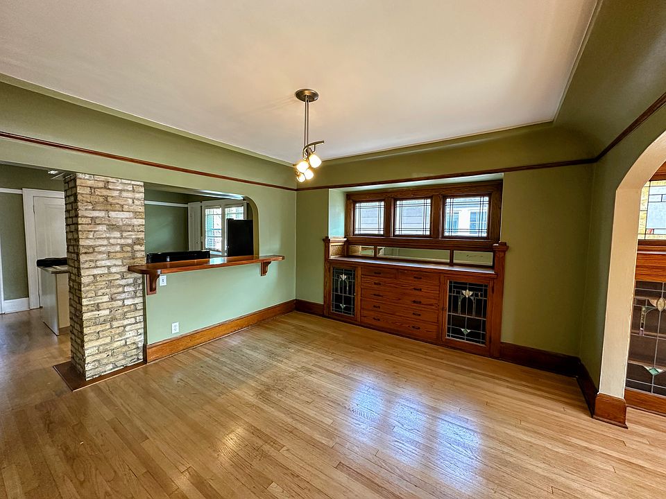Dining Room, view into kitchen