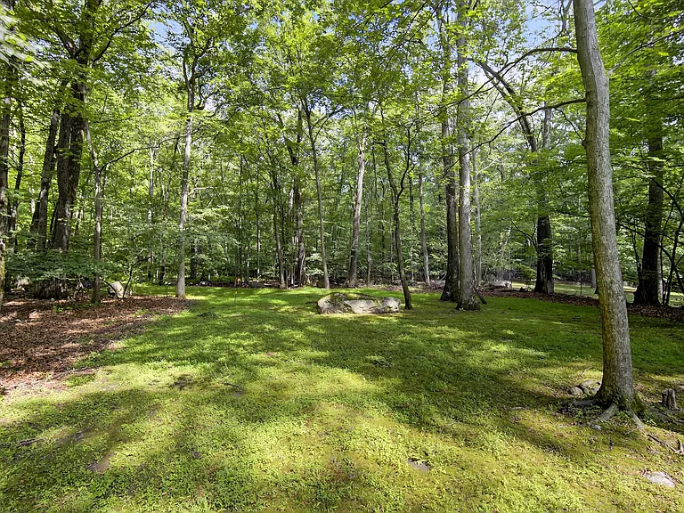 92 Brook Hollow Dr — Photo 48