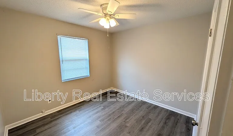 631 Fleming Rd — Photo 5