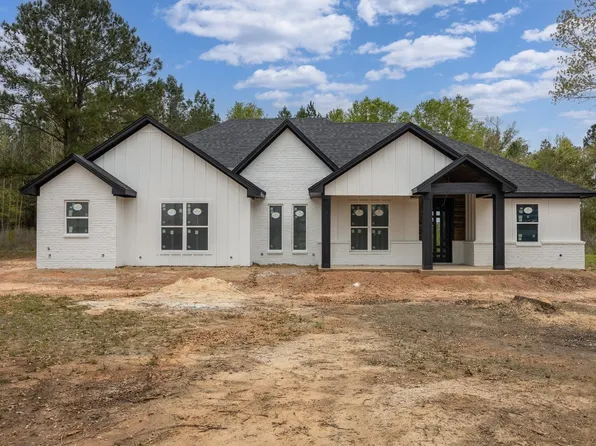 224 County Road 4701 Rd, Troup, TX 75789