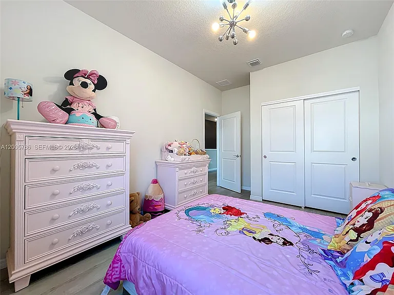5040 Eucalyptus Dr #2 — Photo 25