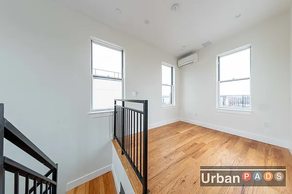 Rented by Urban Pads | media 37