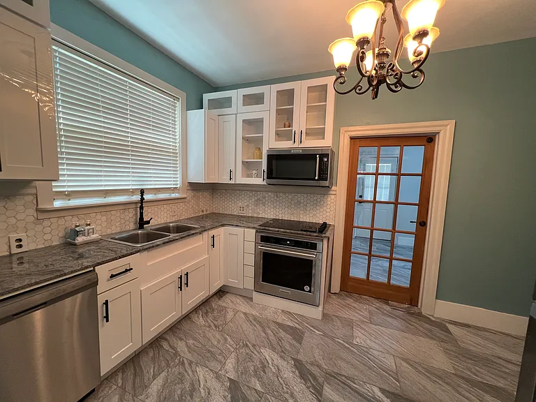 316 Bay St — Photo 22