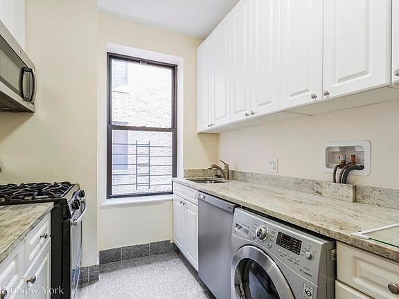 4th image of 75 Saint Nicholas Pl APT 4C