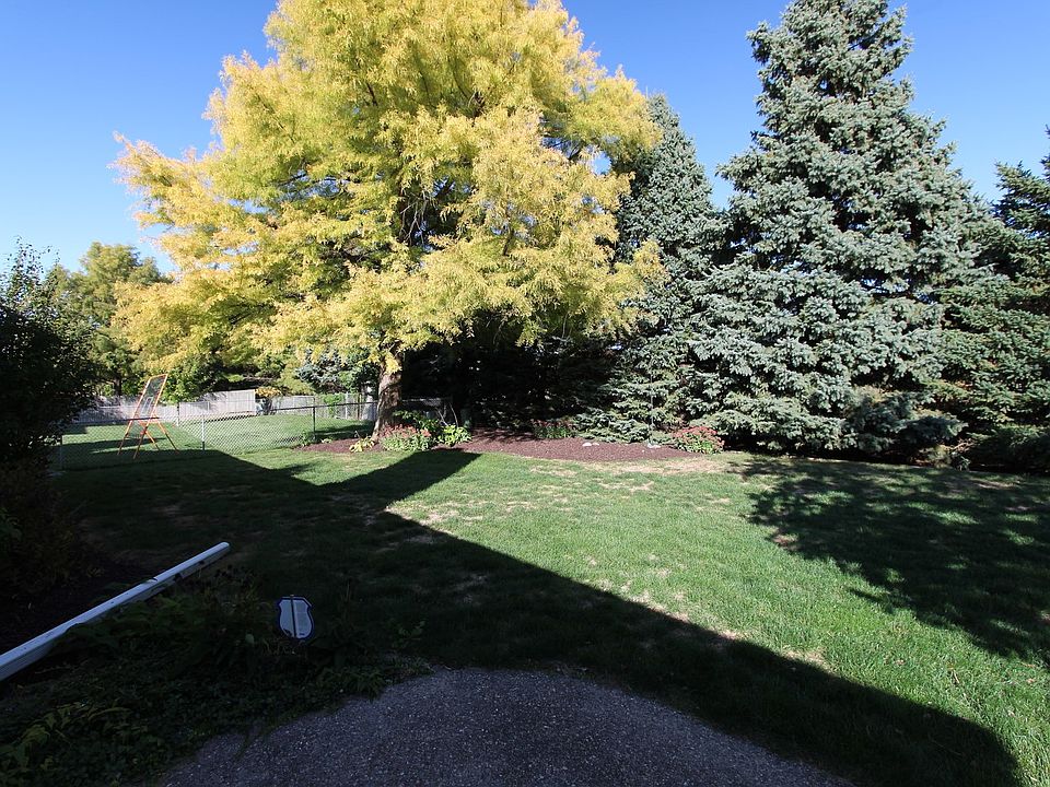 2nd image of 1117 Chatham Ln