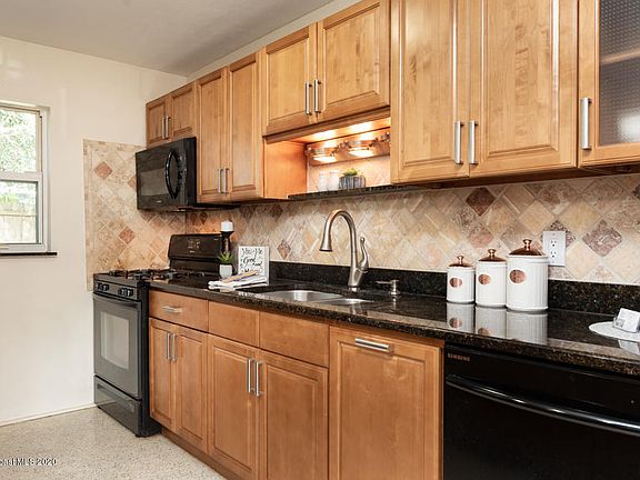 5th image of 1190 Heather Glen Cir